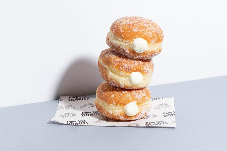 「クリームドーナツ」500円。