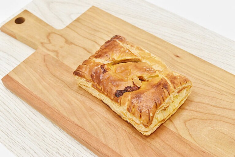 「ミートパイ」360円／ブランジェ浅野屋(グランスタ)