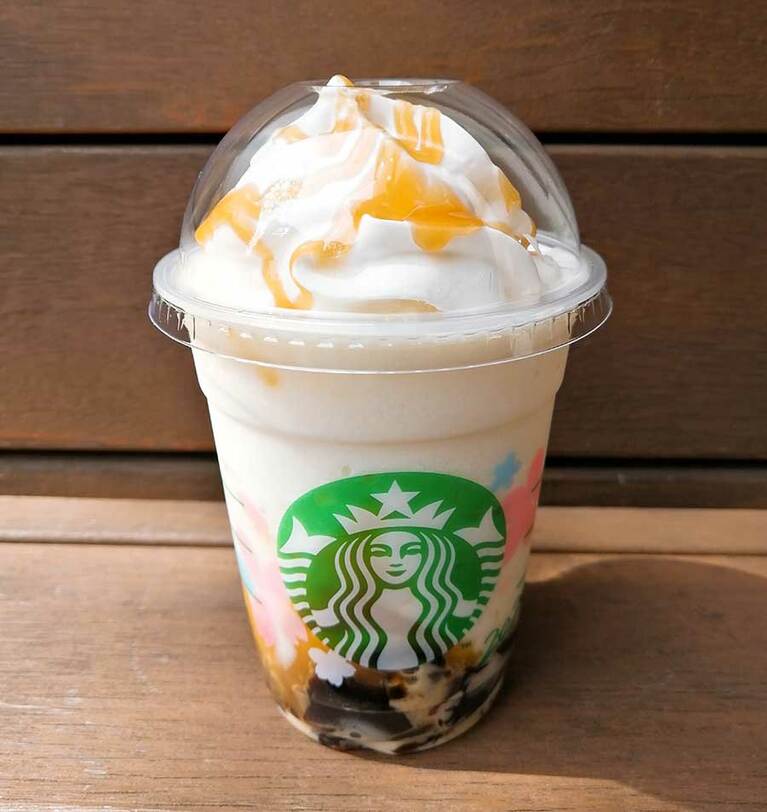 本日2020年3月13日(金)より発売の「バタースコッチ コーヒー ジェリー フラペチーノ」Tallのみ 590円。