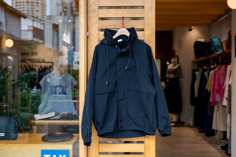 ファッションアイテムからキャンプやサイクリングなど、さまざまなシーンで活躍する。12,100円。