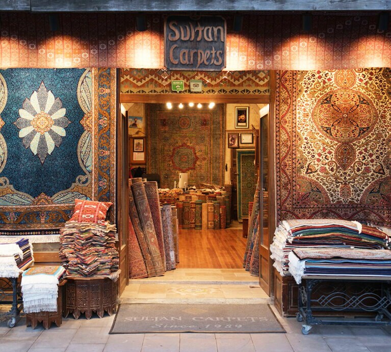 カジュアルで入りやすい店構え。