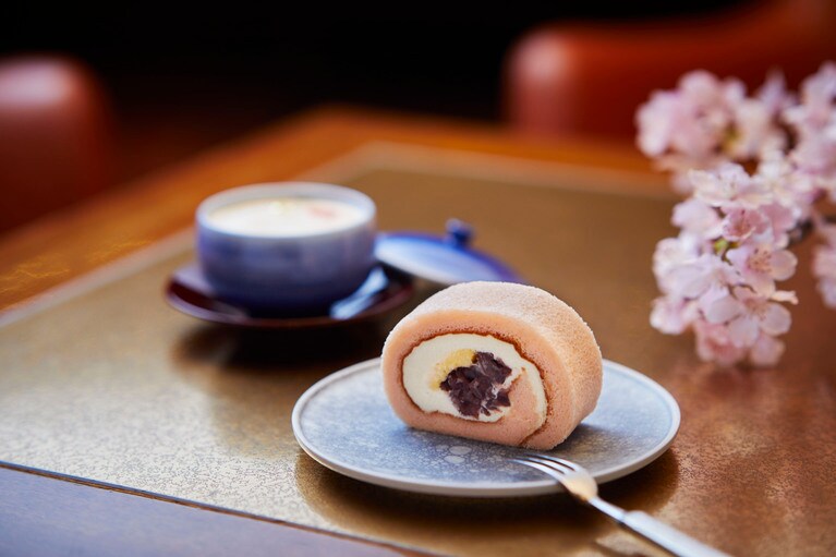 京王プラザホテル／桜ロール　1,900円。