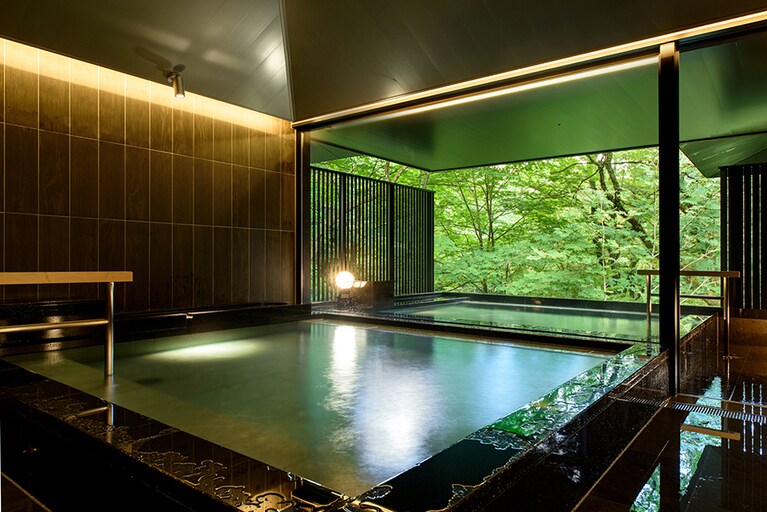 ふふ 日光［栃木／田母沢温泉］大浴場。