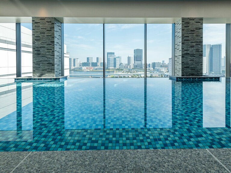 ラビスタ東京ベイ［東京／豊洲］最上階プール。