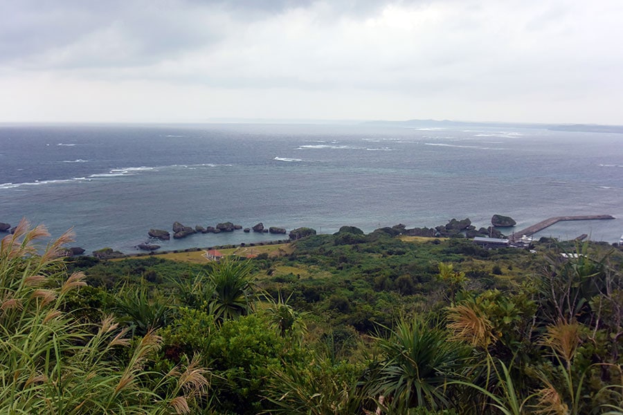 大神島の最高地点、74.5メートルからの眺望。