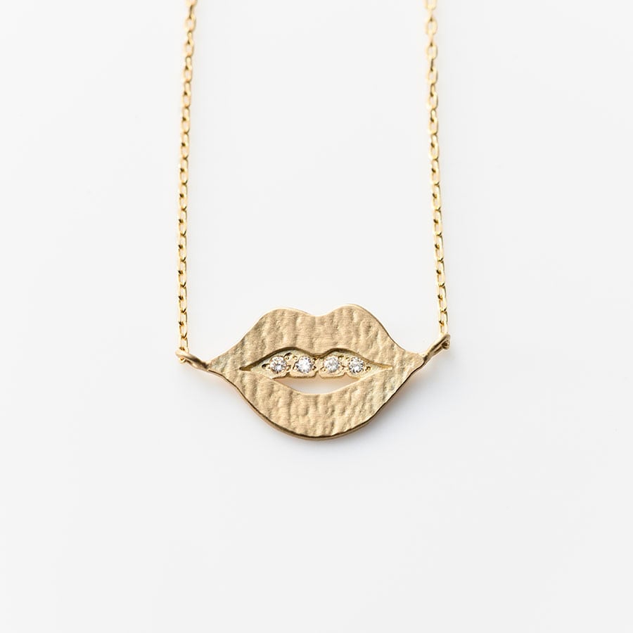 Mouth Necklace 46,200円／talkative