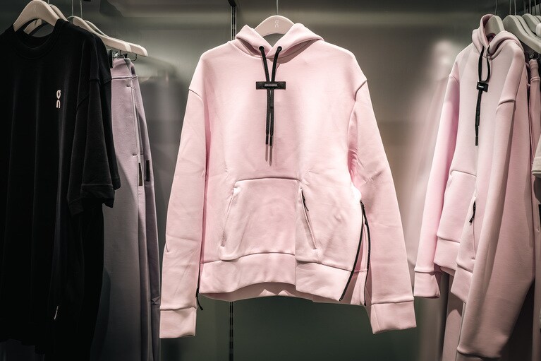 「フォーカス テック フーディー」17,600円。