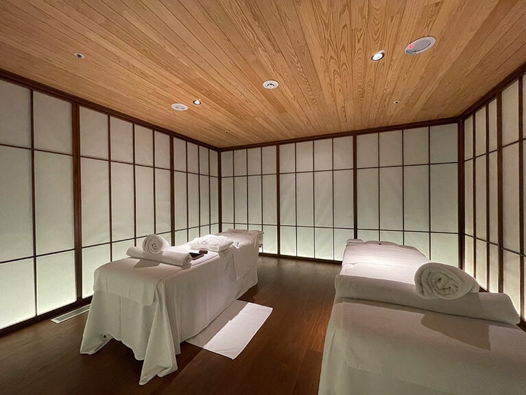 日本の茶室をイメージしたという、落ち着いた雰囲気のトリートメントルーム。