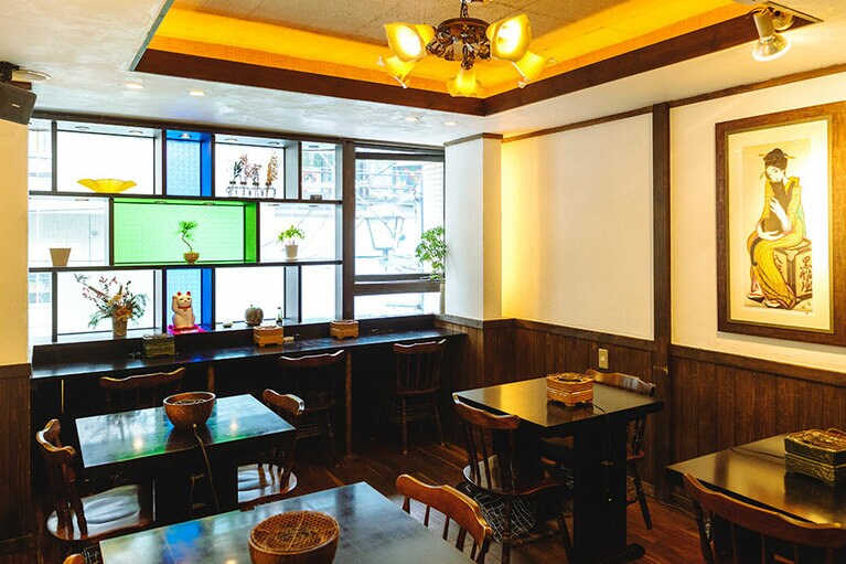 「甘寛」の店内。