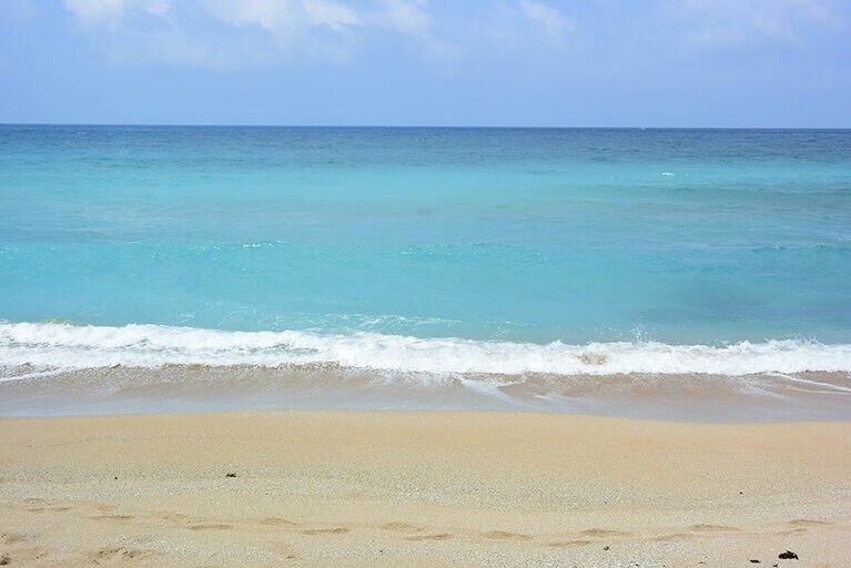 墾丁国立公園きっての美ビーチ、白沙(バイシャ)湾は映画『ライフ・オブ・パイ』のロケ地にもなりました。