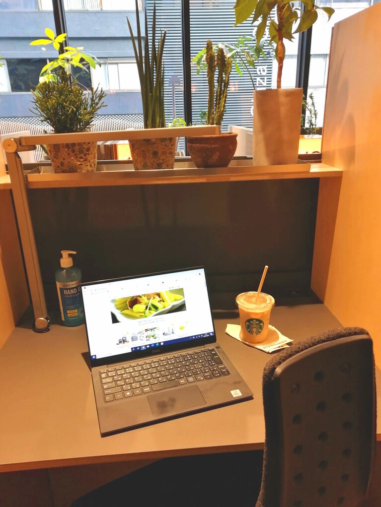 快適な環境に加えて、15分300円払っているわけですから、お金を無駄にしまいと仕事スピードがアップします。“時は金なり”を実感できます。