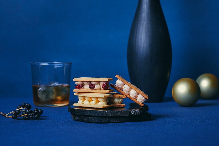 どちらもキーワードは「お酒」。