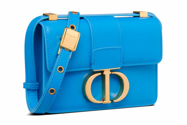 マイクロバッグ H11×W15×D4cm 330,000円／ディオール(クリスチャン ディオール)