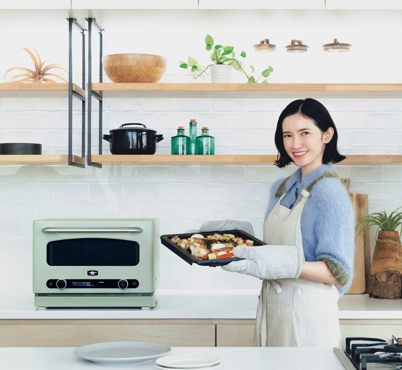 ニット 50,600円／SAYAKA DAVIS（ショールーム セッション） その他／スタイリスト私物