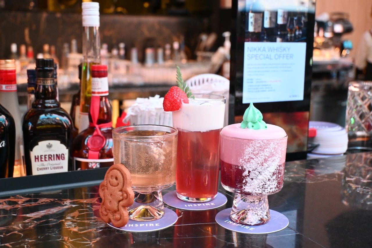 左からジンジャーブレッド・オールドファッションド、スノーハイボール、クリスマス・イン・ニューヨーク。