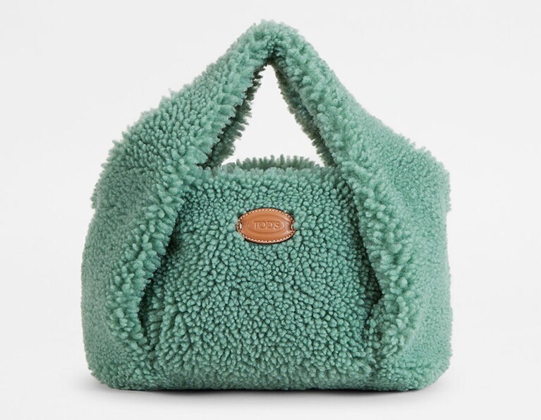 シャツ バッグ ショッピング ミニ W31×H19×D13cm 全7色 各267,300 円／トッズ・ジャパン(TOD'S LIE ON A LION先行販売)