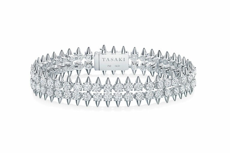 デインジャーダイヤモンドブレスレット ホワイトゴールド／ダイヤモンド M 全長18cm 16,720,000円、L 全長19cm 17,600,000円。