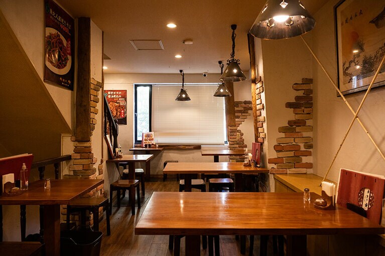 中華街では珍しく、遅くまで営業している。