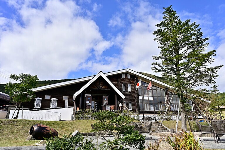 2017年よりこの地でワインづくりに取り組んできた「石見ワイナリー」。