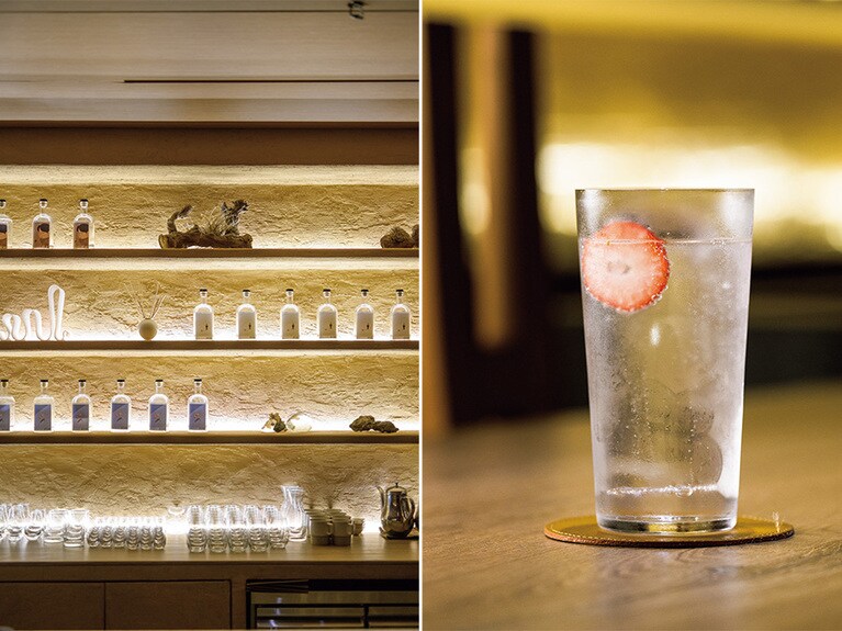 契約農家から仕入れる食材を使うシーズナルジントニック 26,000ウォンがイチオシ。写真右はイチゴ、ゆず、セージを使用。