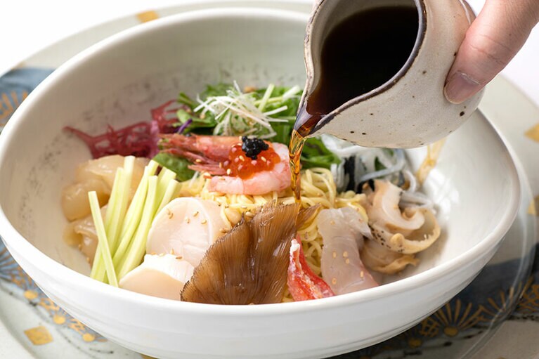 好みの量のタレをかけて。