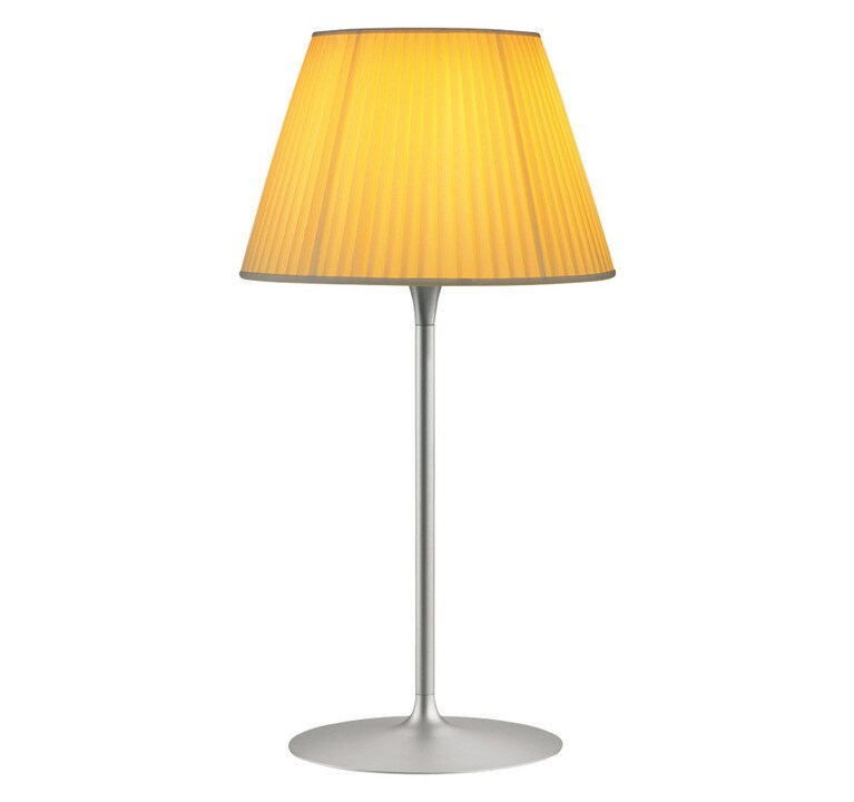 FLOS 「ROMEO SOFT T1」φ340×H670mm 115,000円／日本フロス