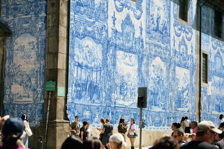 アッシジの聖フランシスコの一生を描いたアルマス聖堂の壁画。