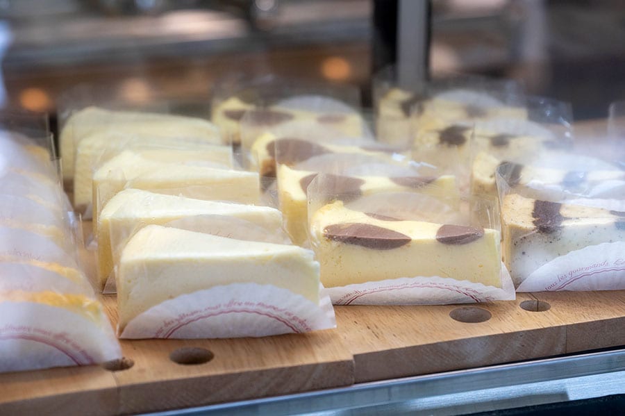 フレッシュなクリームチーズのおいしさを堪能できるチーズケーキは1個550円～。
