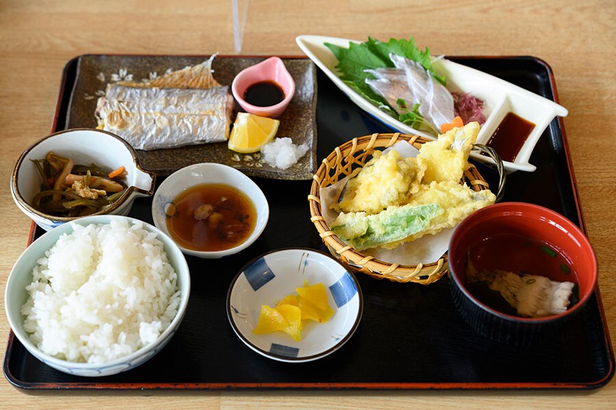 「太刀魚定食」1,700円。