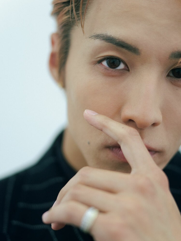 川村壱馬と吉野北人を、やさしい眼差しで眺めるRIKU…3人が明かす自分を