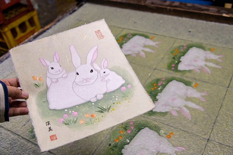 毎年楽しみにしているファンも多い「干支色紙」。極薄の和紙で表現されるキュートな表情がたまりません。