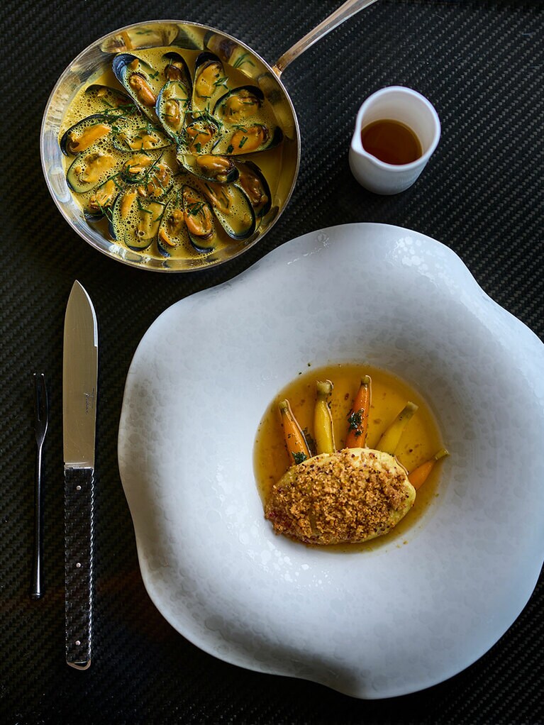 ムール貝と野菜のカレー風味“Mouclade(ムクラード)”。