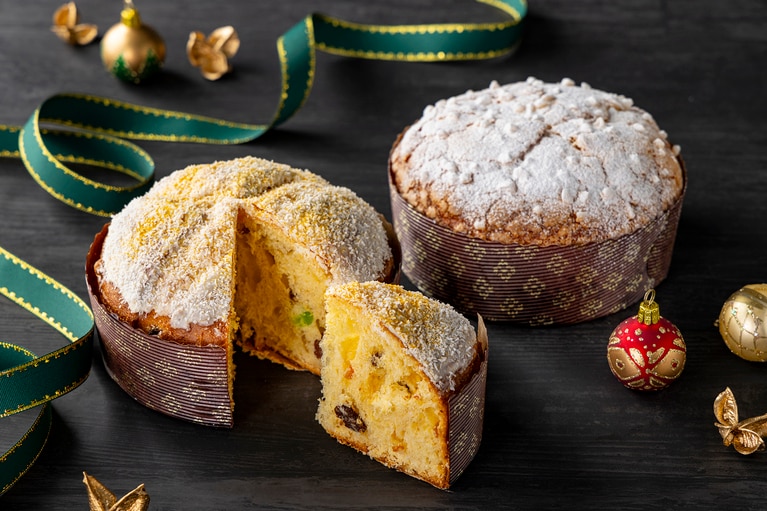 パネトーネ（トロピカルとトラディショナル）。