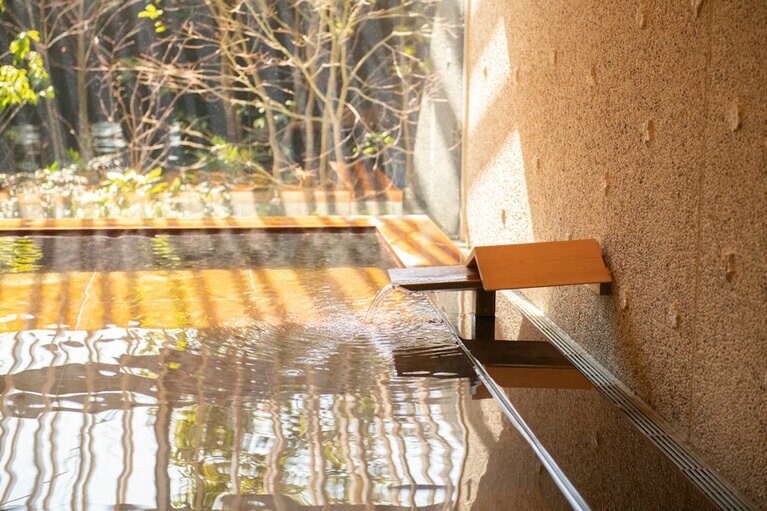 体操のあとは、朝湯に浸かって身も心もさっぱり。これぞ湯宿の贅沢。