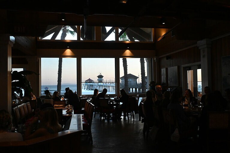 窓の向こうに、ハンティントンビーチピア！