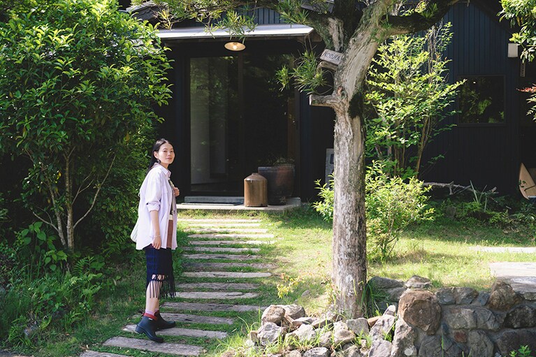 2019年にオープンした「KOZUKA 513」では、鴨川でとれる野菜を中心としたランチや自家製のスイーツが味わえる（所在地 千葉県鴨川市金束513番）。