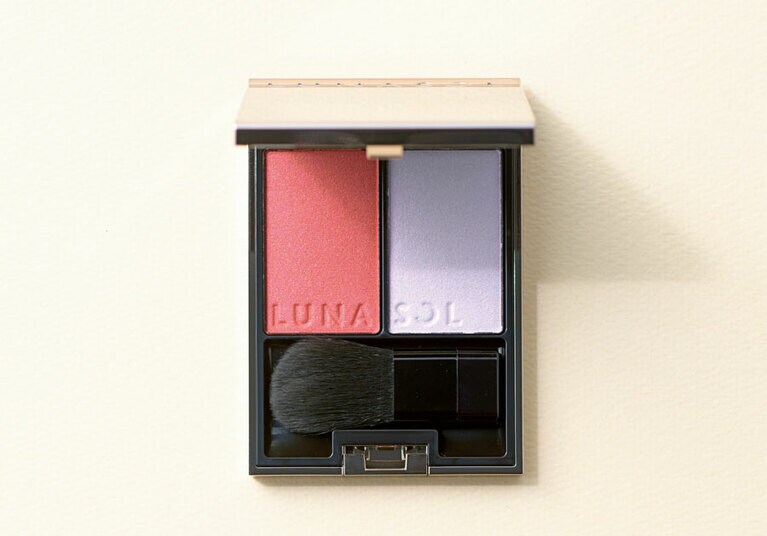 ルナソル カラーリンググレイズ EX01 6,200円／カネボウ化粧品(2019年8月16日限定発売)