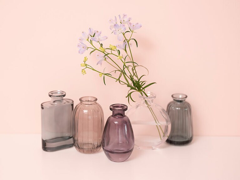 「フラワーベース」(330円)。