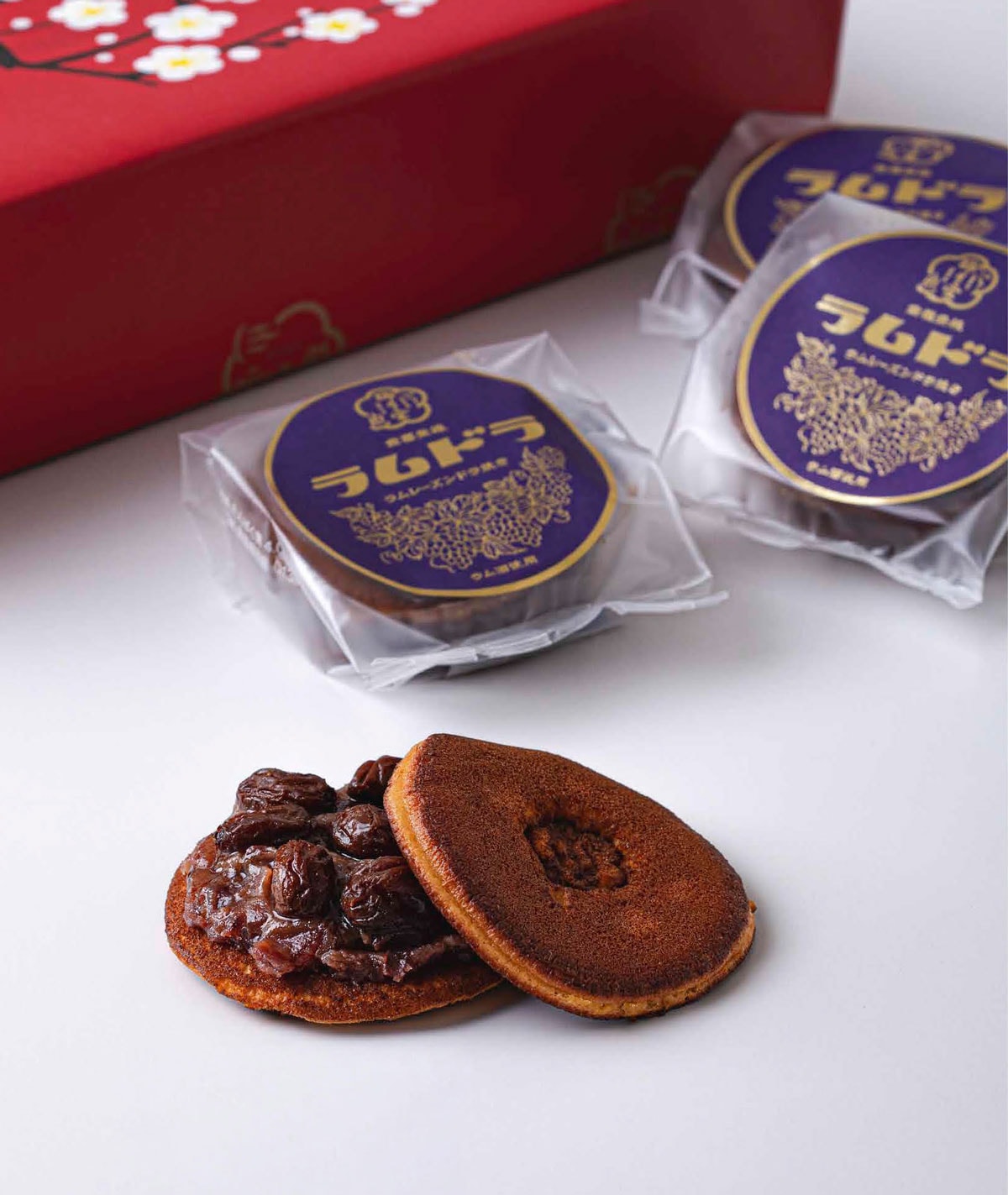 梅月堂「ラムドラ」12個・箱入／4,752円（378円／個）。