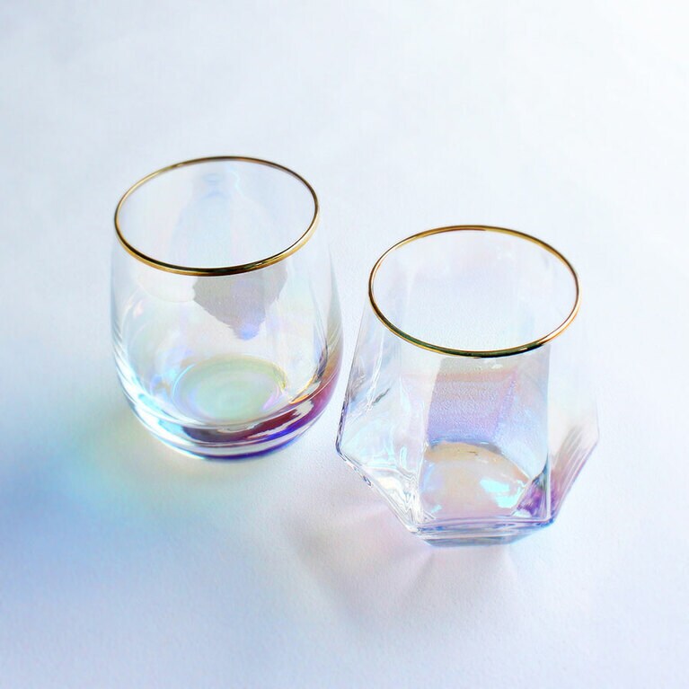 「ガラスカップ(オーロラ、約320ml)」(330円)。