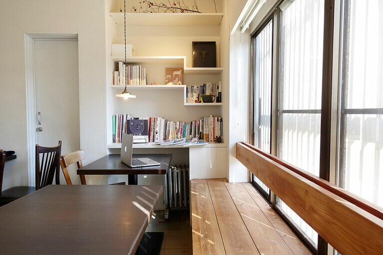 サリーガーデンの宿 湯治柳屋［大分／別府 鉄輪温泉］コワーキングスペース アンテルーム。