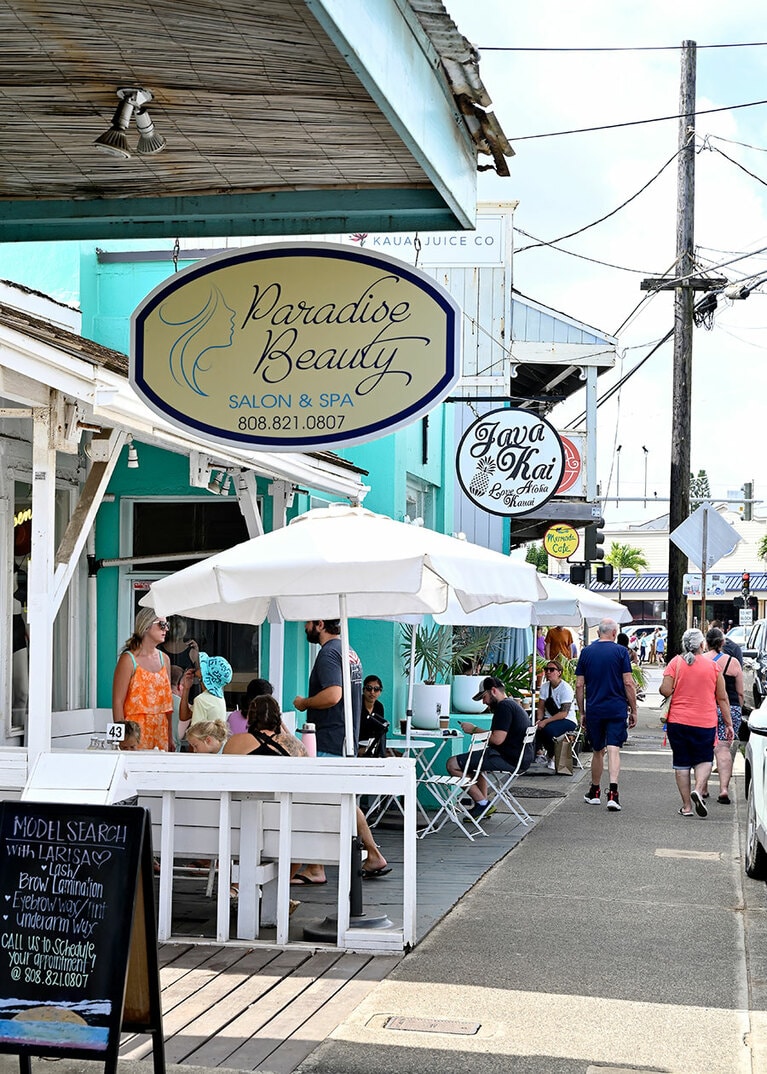 センスのいいショップやカフェが並ぶ。