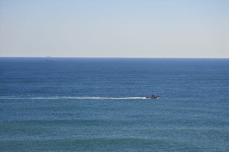 親王が眺めてらした海の美しさは、おそらく当時と変わらぬまま。