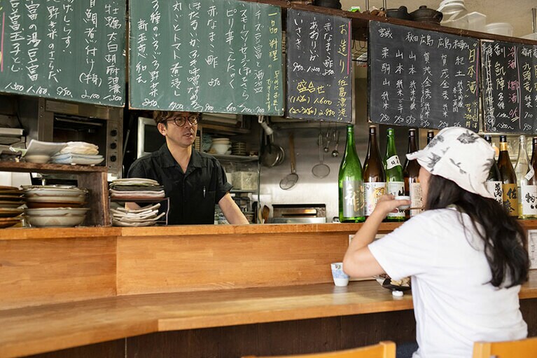 しみじみ飲むにはほど遠く、いつも大笑いしてしまうカンタートーク。