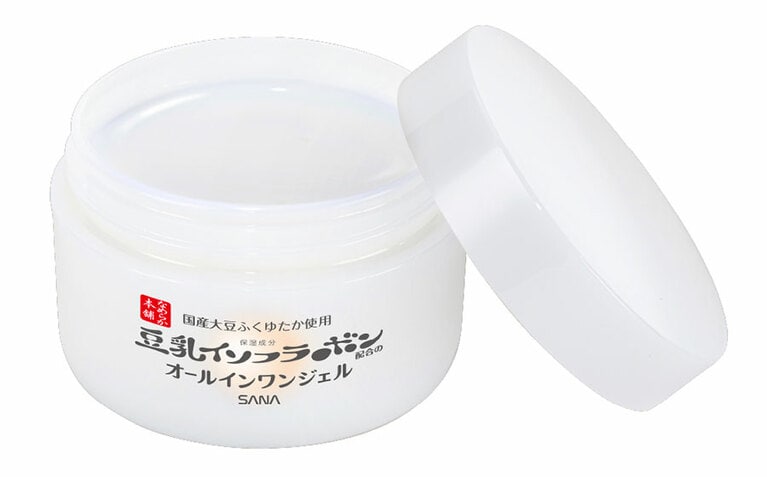 化粧水・美容液・乳液・クリーム・化粧下地・パック効果と、6役を担うオールインワンジェルは、リニューアル発売後の一番人気。高純度豆乳イソフラボンと豆乳発酵液を贅沢に配合。肌あたりのなめらかさが秀逸。サナ　なめらか本舗　とろんと濃ジェル　NC 100g 1,100円、詰め替え用 100g 880円／常盤薬品工業