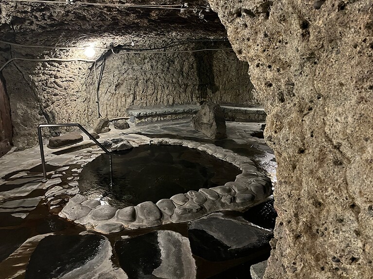 ブリーズベイ修善寺ホテル［静岡／伊豆修善寺温泉］岩窟風呂。