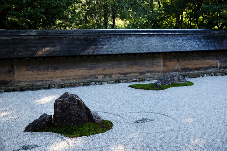 石庭が有名な、臨済宗妙心寺派の禅寺・龍安寺。