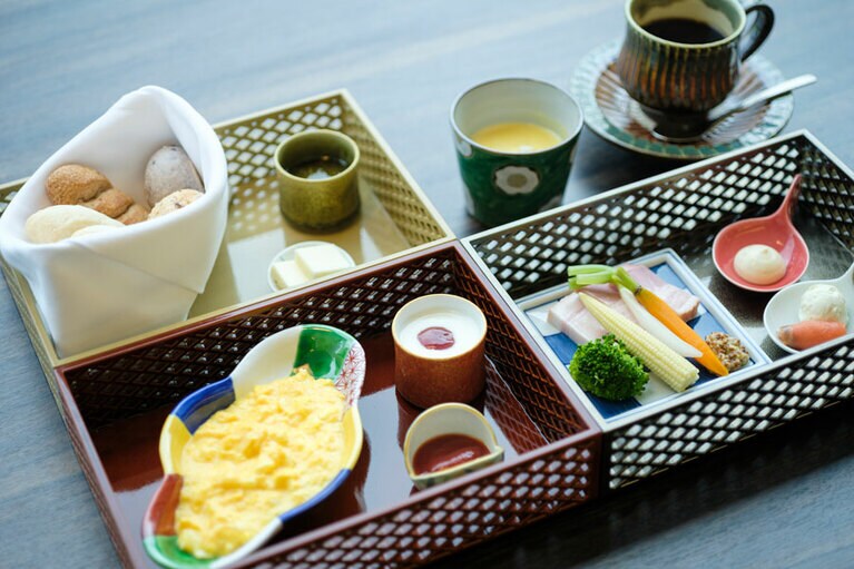 とろとろのスクランブルエッグ、温かいポタージュなどがつく洋食も捨てがたい。