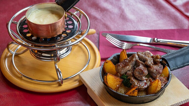 自家製チーズソースビーフツリー（2,500円）はロード・レーウの限定メニュー。