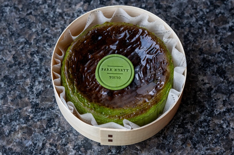 「抹茶バスクチーズケーキ（直径14cm）」3,800円。